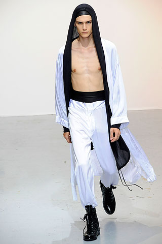 Ann Demeulemeester / - 2010